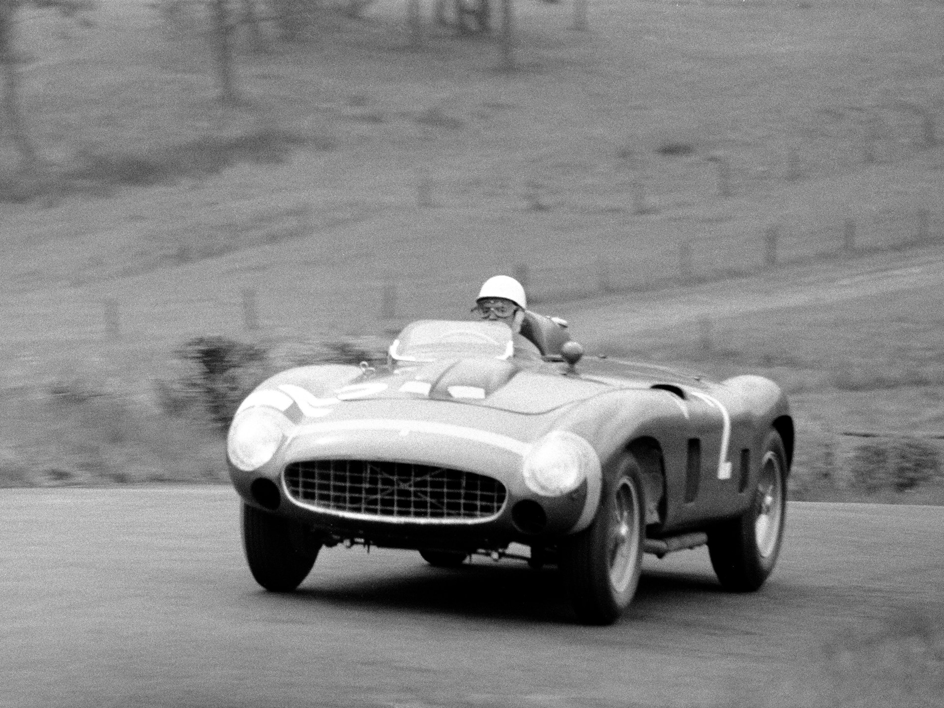 Ferrari 290 MM de 1956 conduzido por Fangio pode ser seu