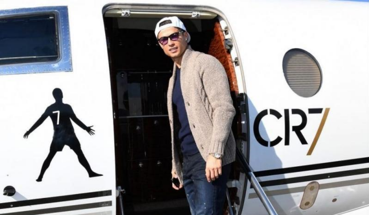 Cristiano Ronaldo vai vender o avião privado por causa da família