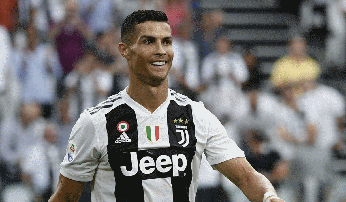 Cristiano Ronaldo lidera domínio esmagador da Juventus em Itália