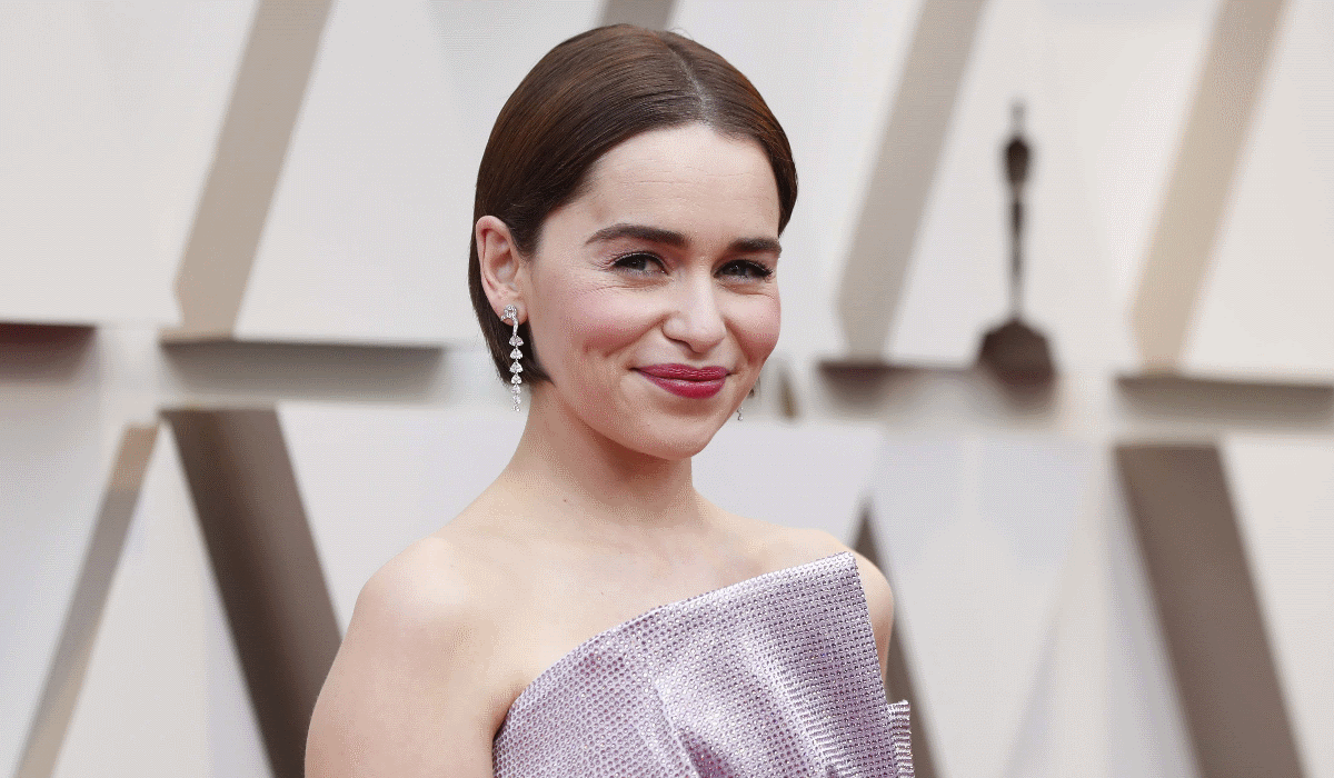 Emilia Clarke confessa ter sofrido dois aneurismas durante gravações de “A Guerra dos Tronos”