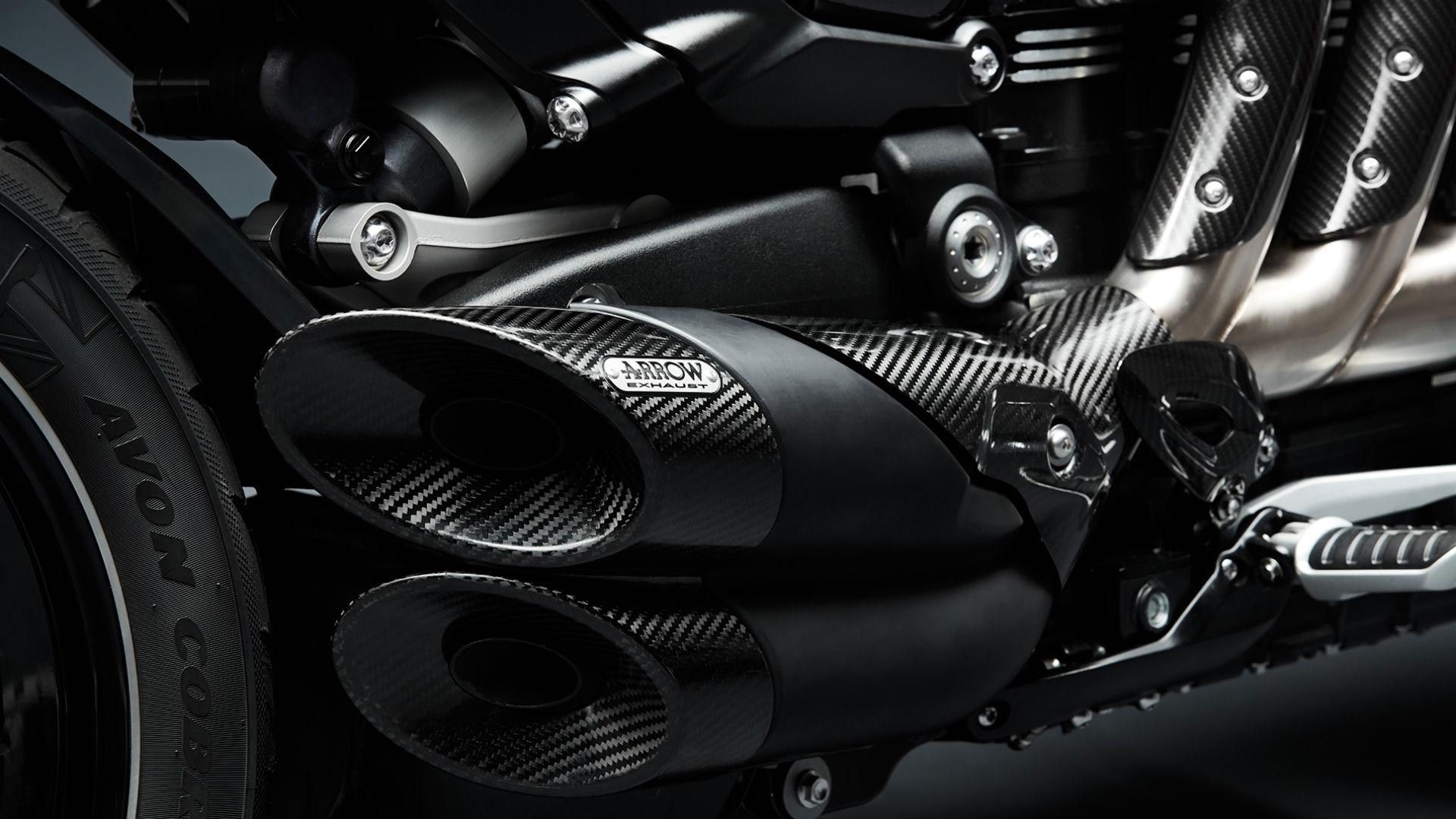 Triumph Rocket 3 TFC, a moto de produção em série com o maior motor de sempre