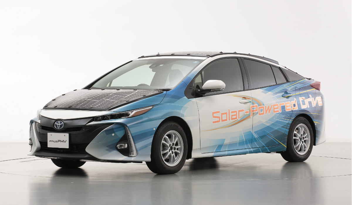 Toyota melhora Prius Plug-in com mais painéis solares