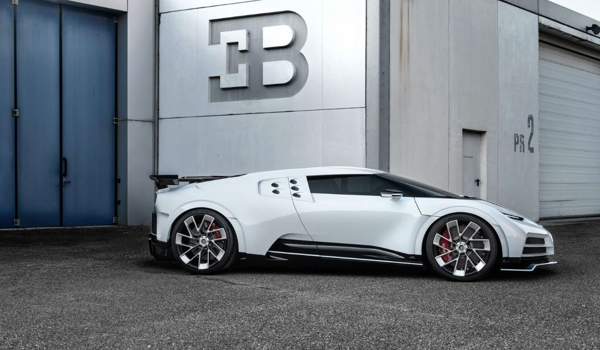 Bugatti Centodieci é uma homenagem ao icónico EB110