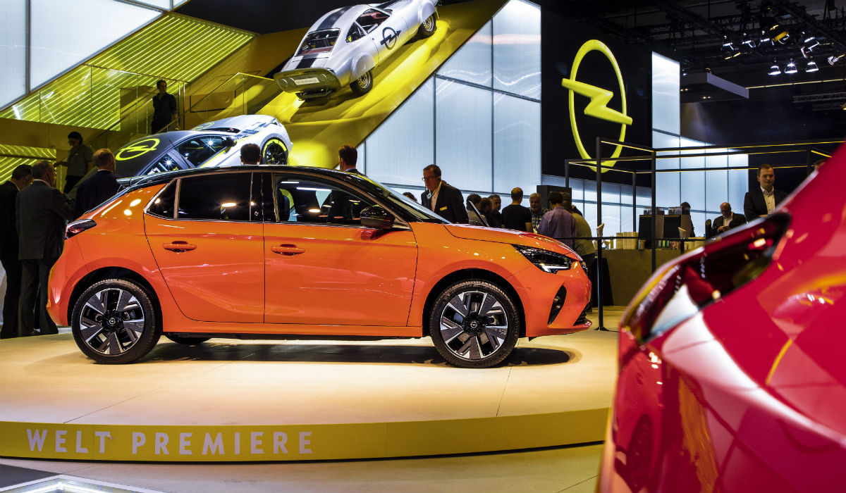 Opel mostra três novidades e anuncia elétrico com pilha de combustível