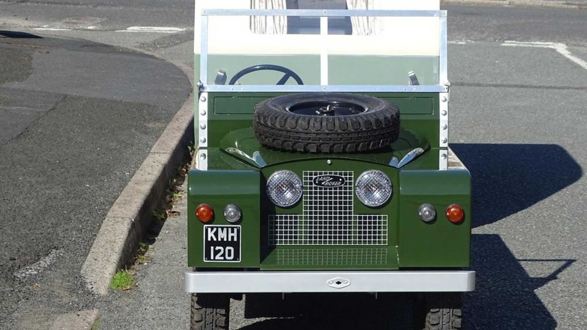Conheça o mini Land Rover com caravana que pode ser seu