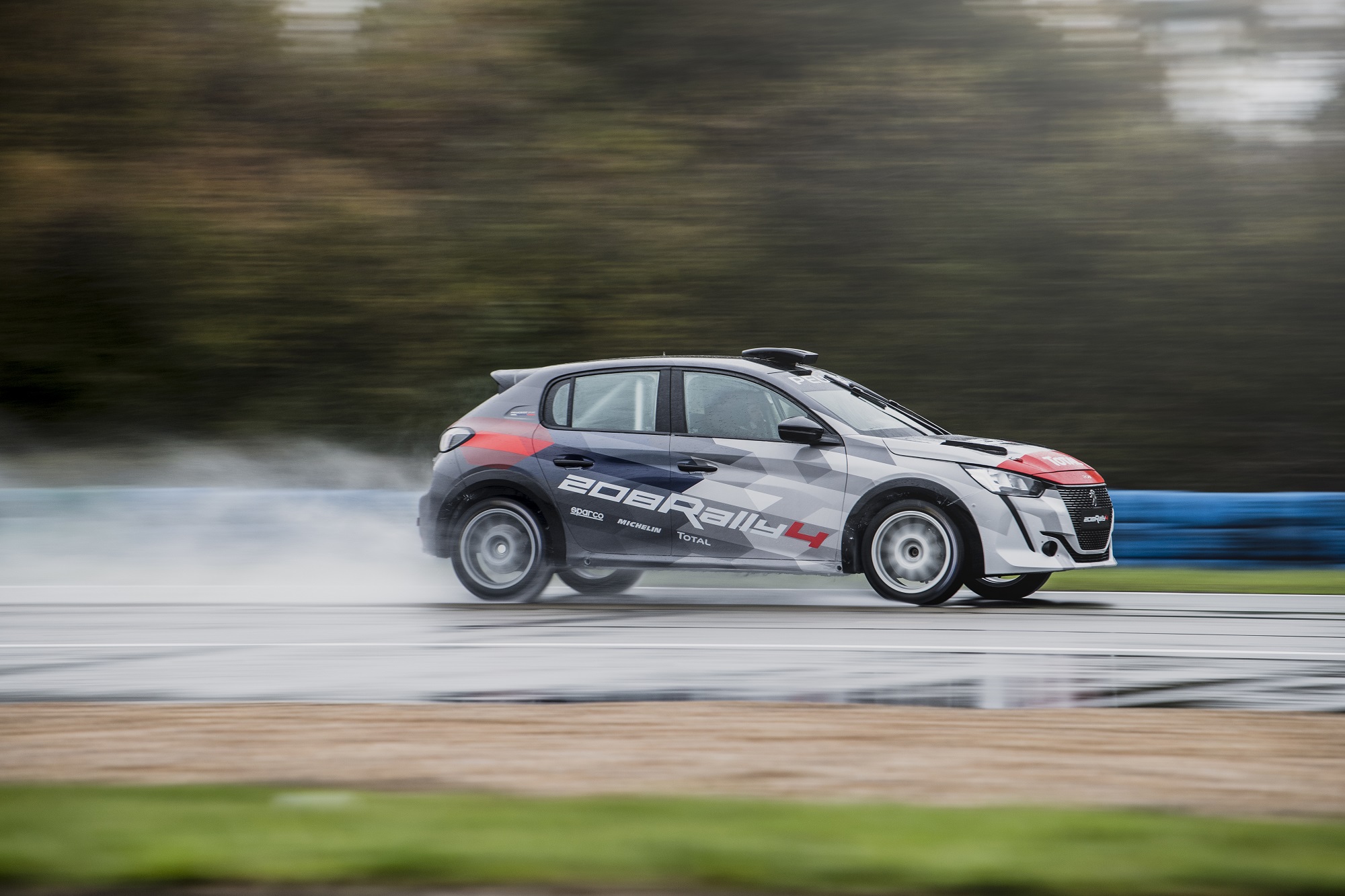 Peugeot 208 Rally 4 é a nova arma da marca para os ralis de 2020