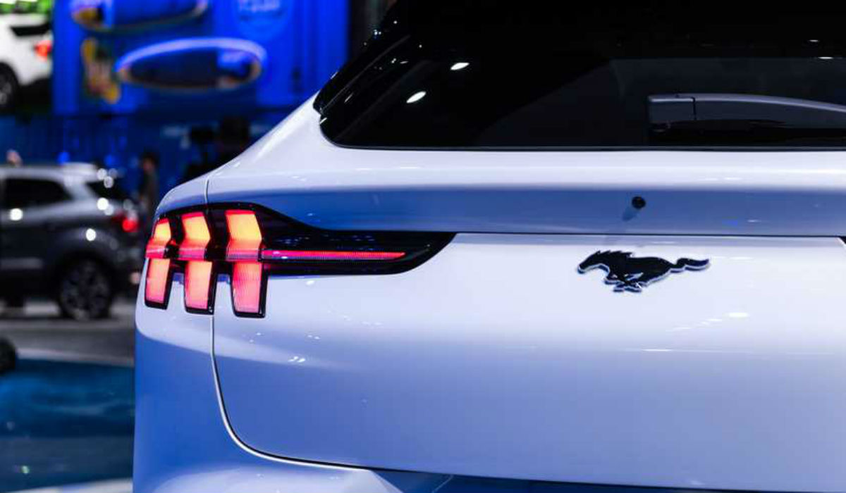 Versão compacta do Ford Mustang Mach-E pode vir a receber tecnologia Volkswagen