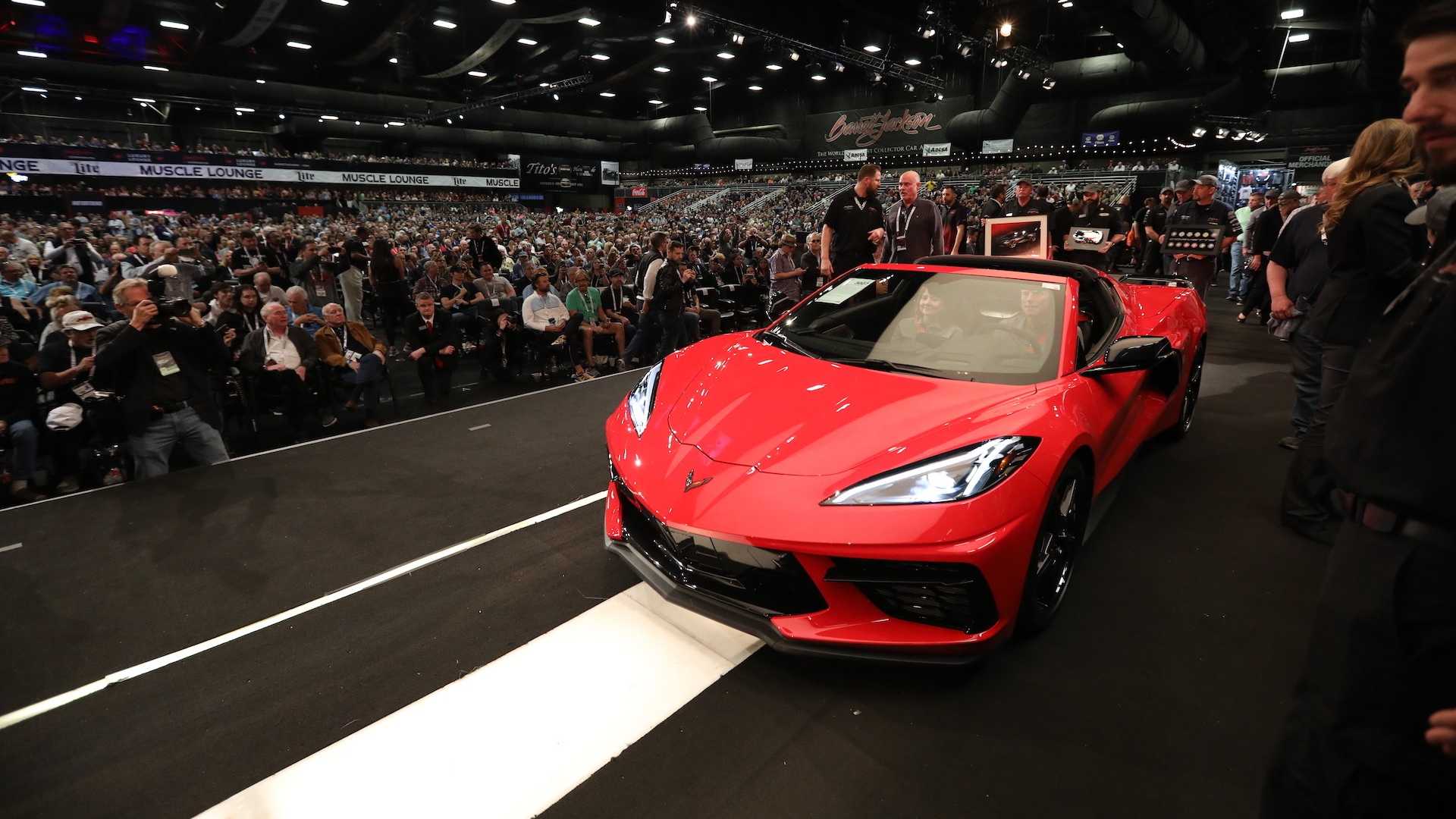 Novo Corvette Stingray vendido por quantia extraordinária em leilão