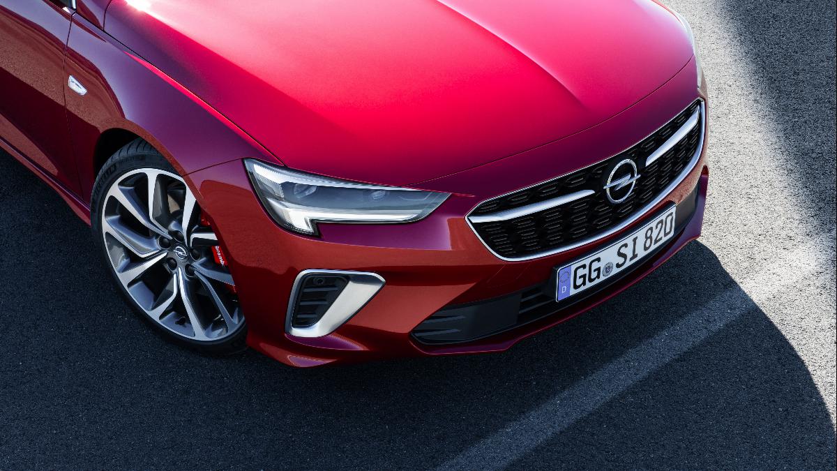 Opel atualiza Insignia GSI com um novo motor
