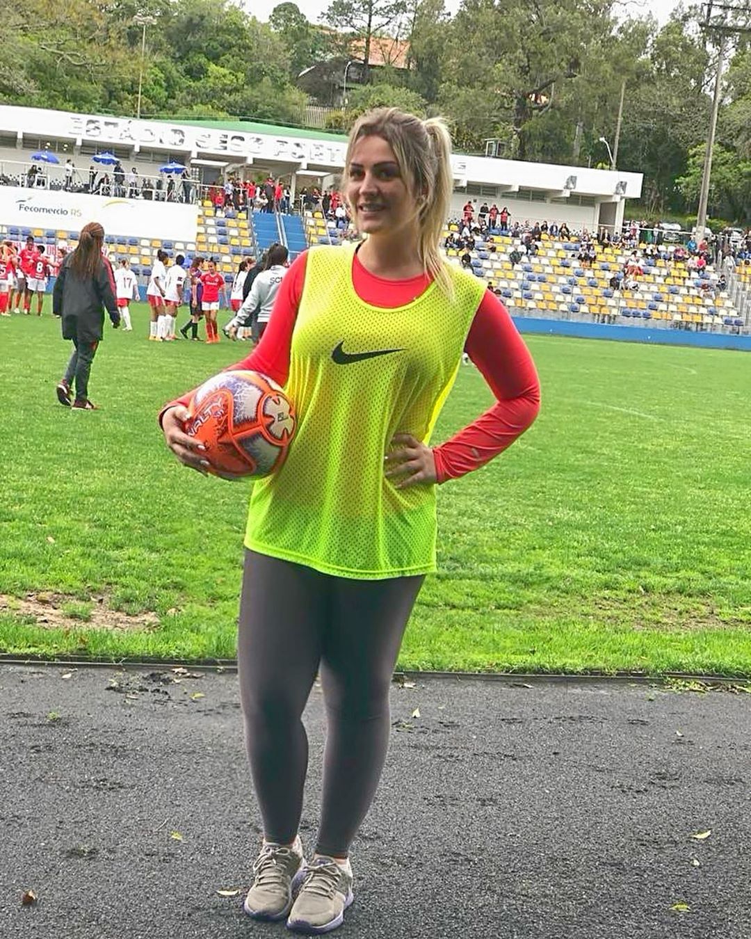 Gabriela Viceconti, a apanha-bolas que desistiu da profissão por amor a jogador do Paços de Ferreira