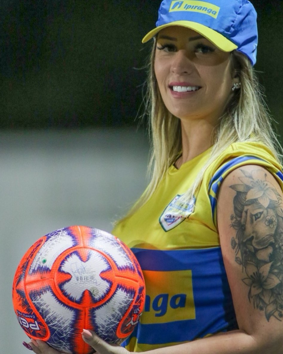 Gabriela Viceconti, a apanha-bolas que desistiu da profissão por amor a jogador do Paços de Ferreira