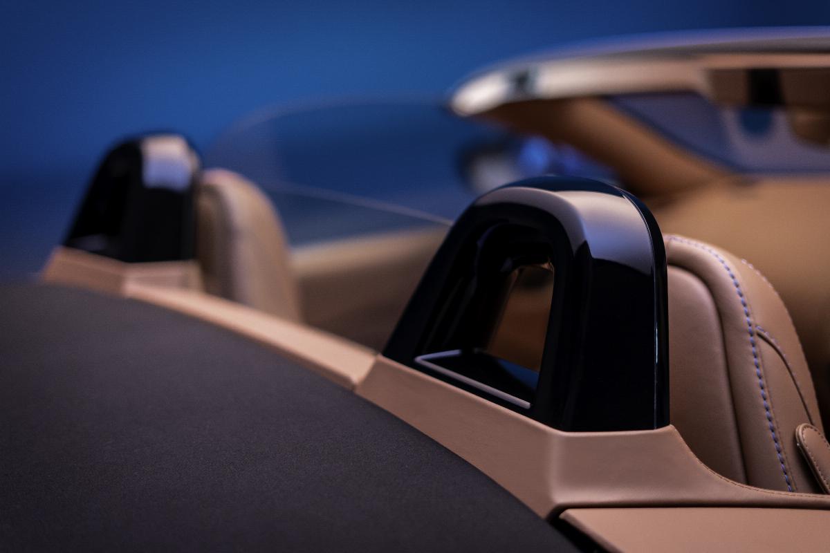 Aston Martin Vantage Roadster, o carro com a capota mais rápida da atualidade