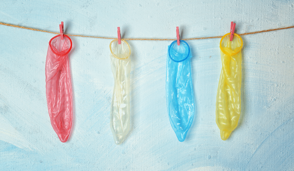 Venda de preservativos aumenta devido a teoria de que previnem o coronavírus