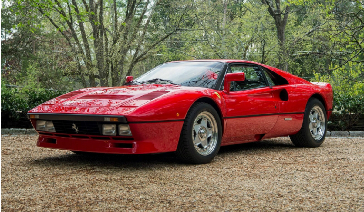 Ferrari 288 GTO, o raro superdesportivo que custa milhões