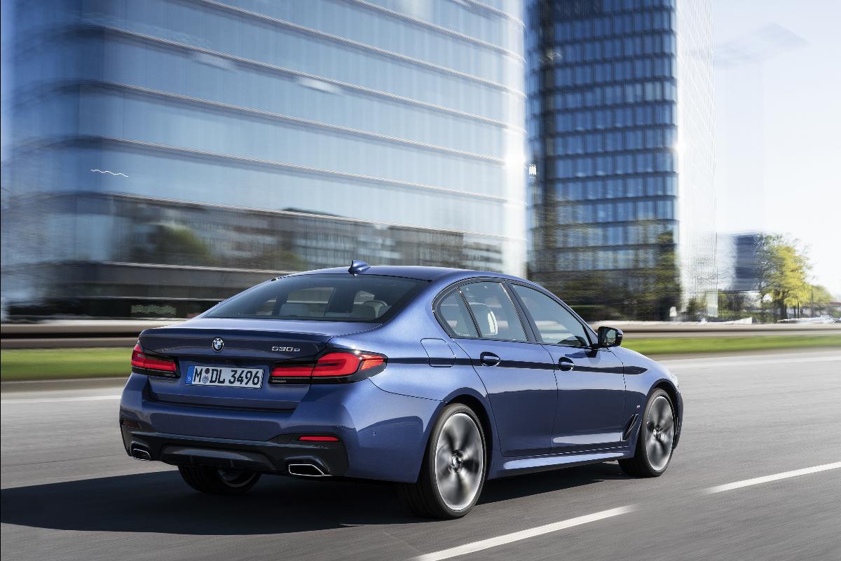 BMW lança três novidades de uma vez com foco na eletrificação