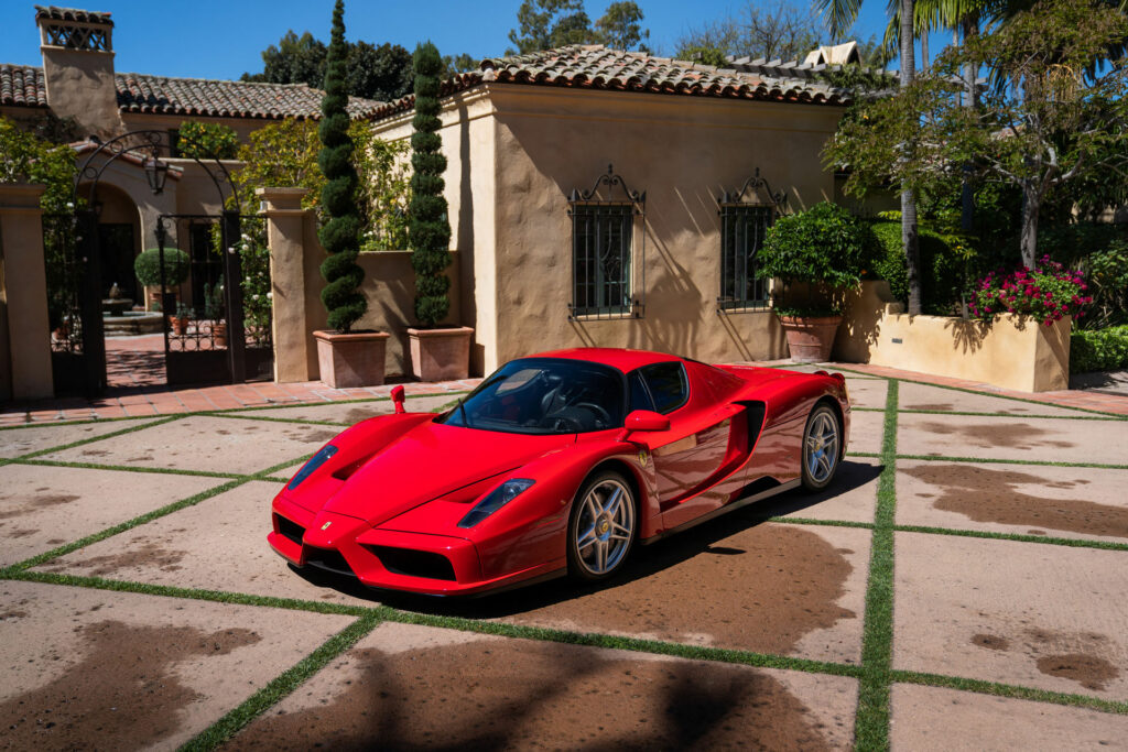 Ferrari Enzo conquista mais um recorde em leilões para a marca italiana