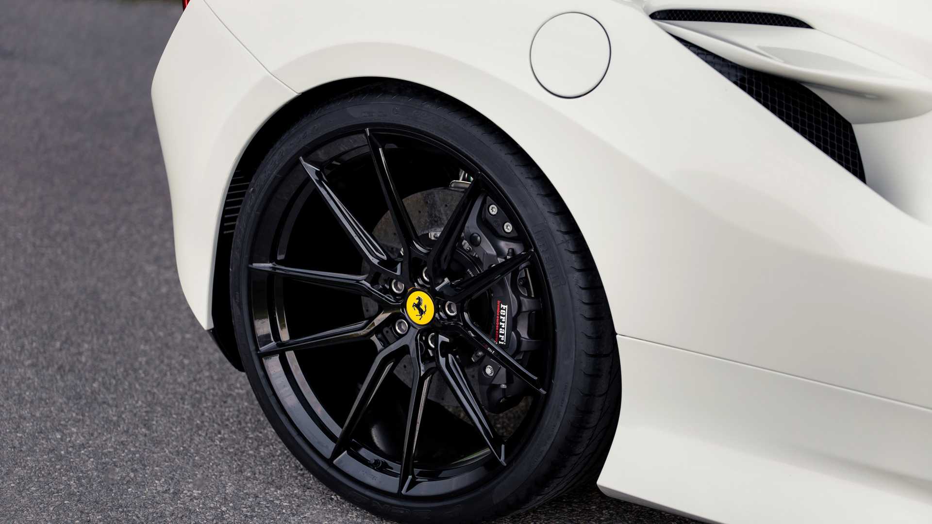 Ferrari F8 Tributo ganha potência e estilo com modificação da Novitec