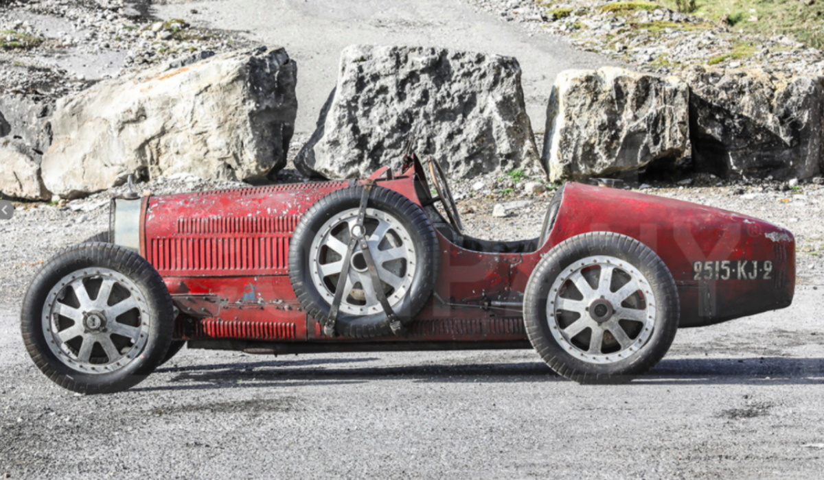 Este Bugatti tem quase 100 anos, acelera como poucos e vai a leilão
