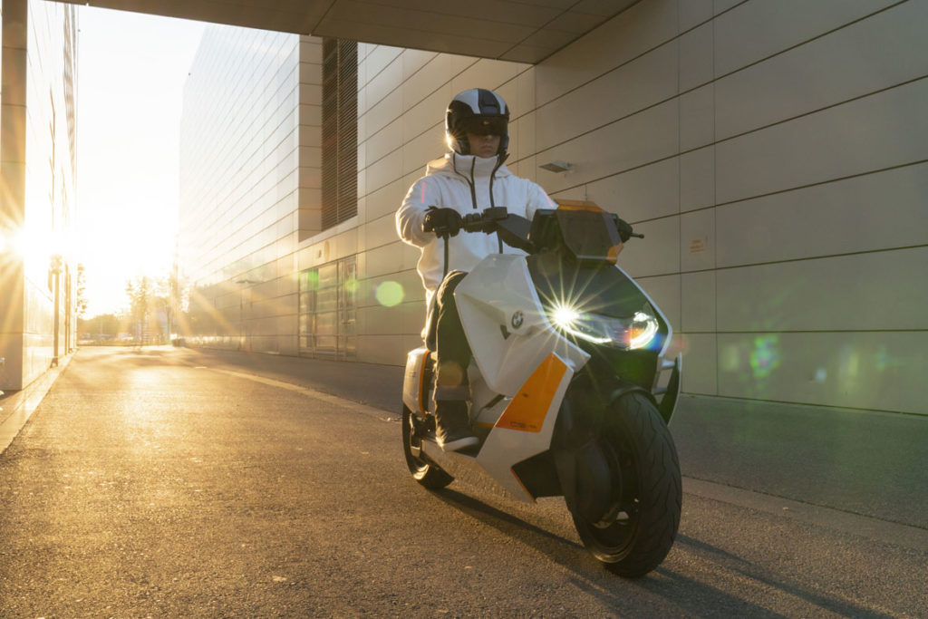 Definition CE 04, a scooter com que a BMW quer conquistar o futuro