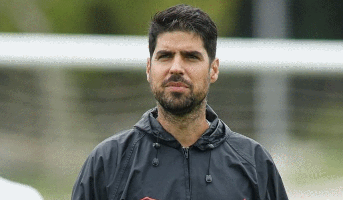 António Oliveira é o novo treinador português em destaque no Brasil