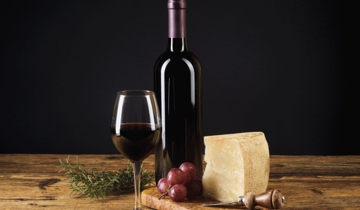 Descubra o bem que o vinho tinto e o queijo fazem ao cérebro
