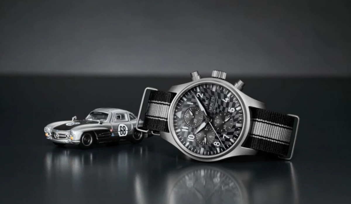 Relógio de luxo da IWC traz um Mercedes 300 SL Gullwing de oferta
