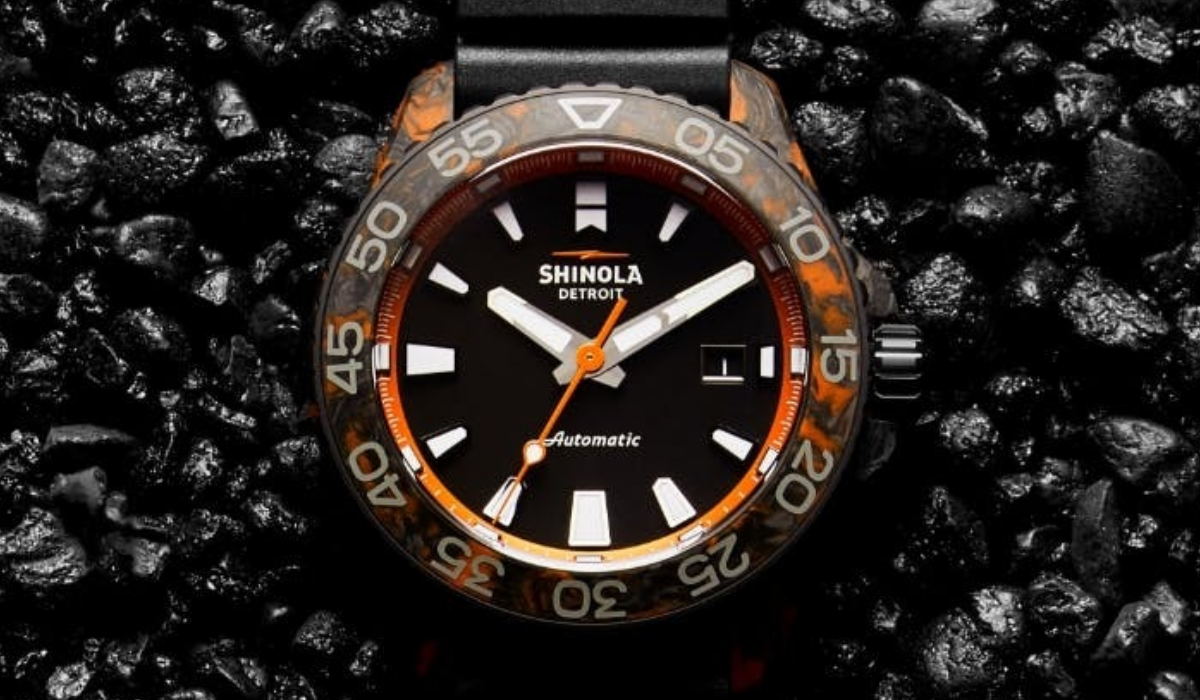 Shinola lança relógio robusto feito com material mais leve do que o plástico