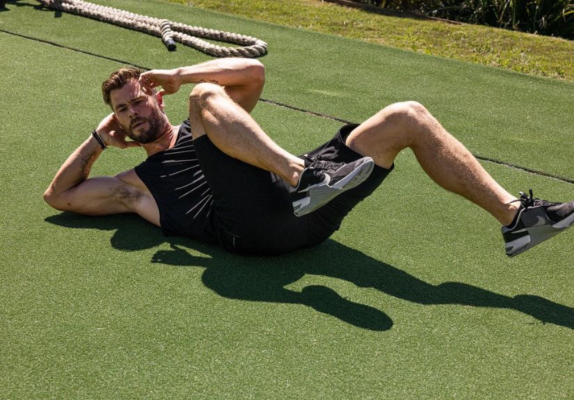 Chris Hemsworth filma-se a treinar e volume rouba atenções: “Olha o martelo do Thor”